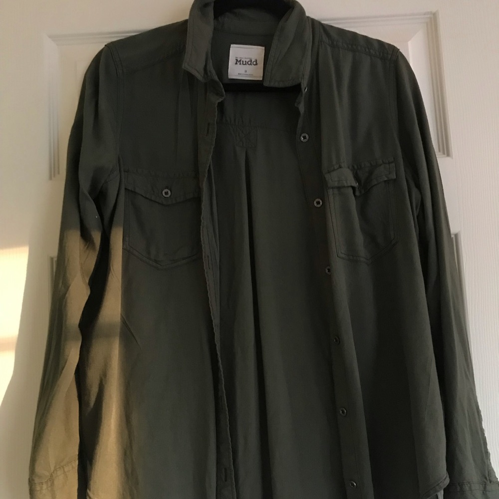 Mudd button up